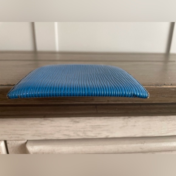 VGUC, Louis Vuitton LV, Blue Epi Leather Wallet, Authentic - Picture 8 of 13